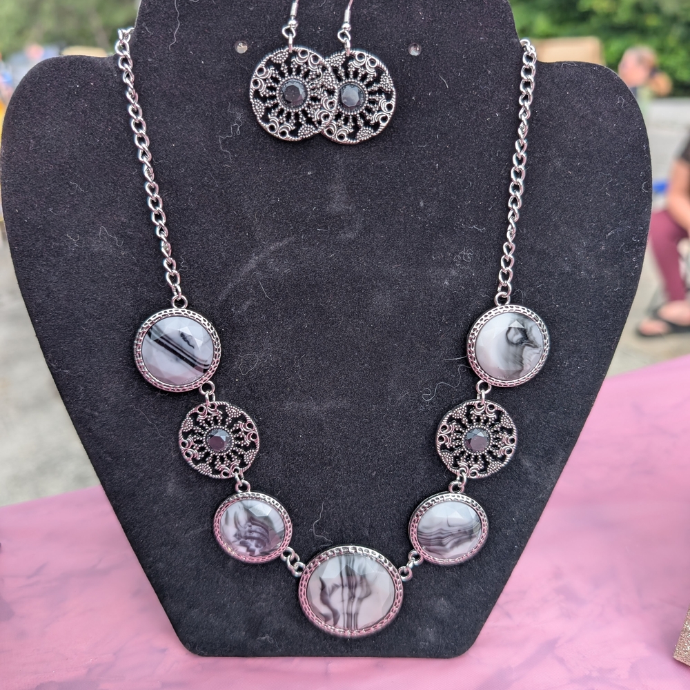 Paparazzi Silver and Black Filigree Necklace